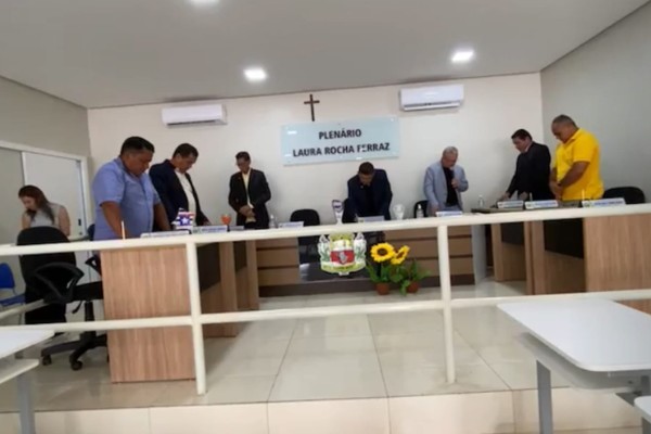 Câmara Municipal realiza Sessão Ordinária com debates sobre fiscalização e serviços públicos